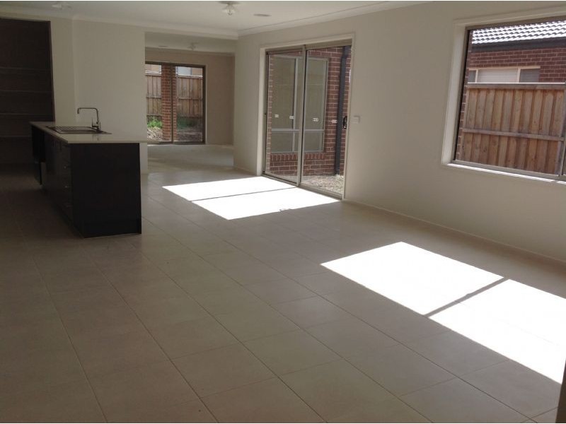 24 Cortona Grange, Mernda VIC 3754