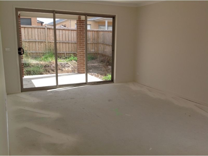 24 Cortona Grange, Mernda VIC 3754