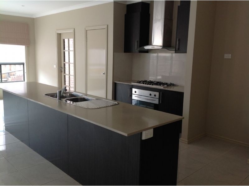 1 Marina Street, Epping VIC 3076