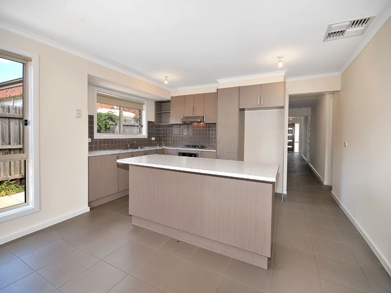 89 Vincent Drive, South Morang VIC 3752