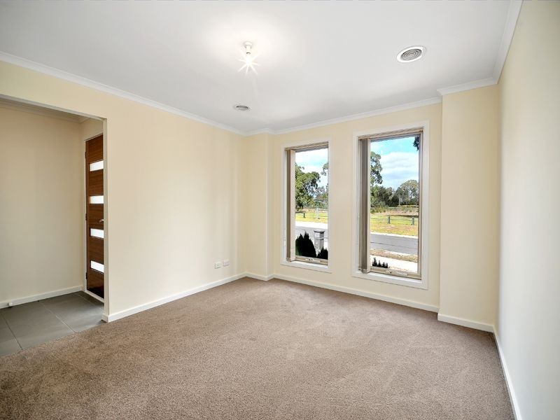 89 Vincent Drive, South Morang VIC 3752