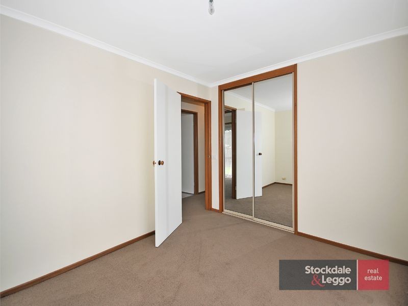 11 Meadow Glen Drive, Epping VIC 3076