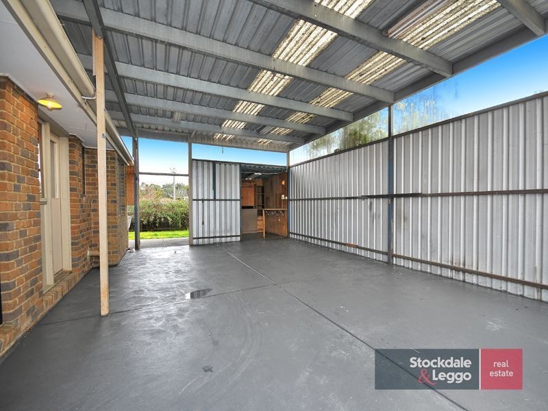 11 Meadow Glen Drive, Epping VIC 3076