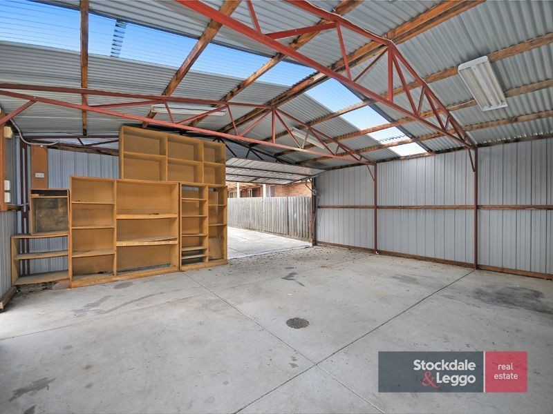 11 Meadow Glen Drive, Epping VIC 3076