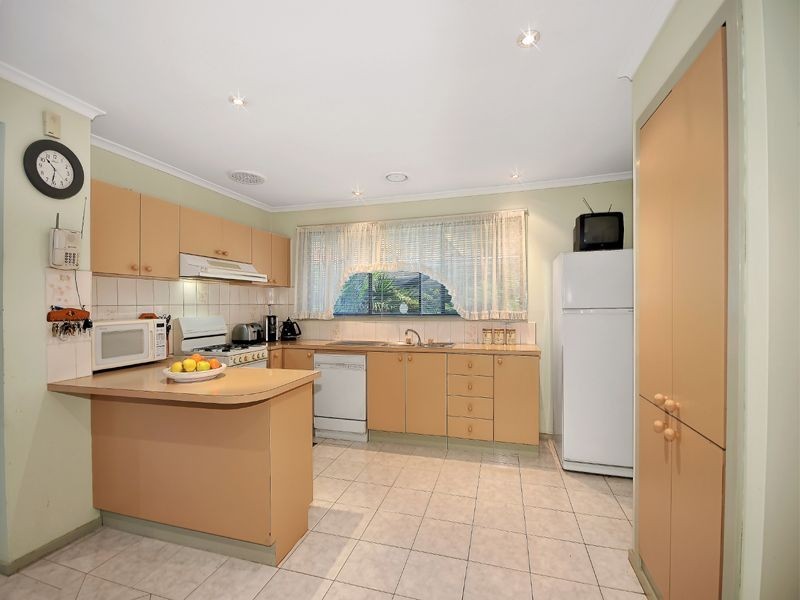 8 Trotting Place, Epping VIC 3076