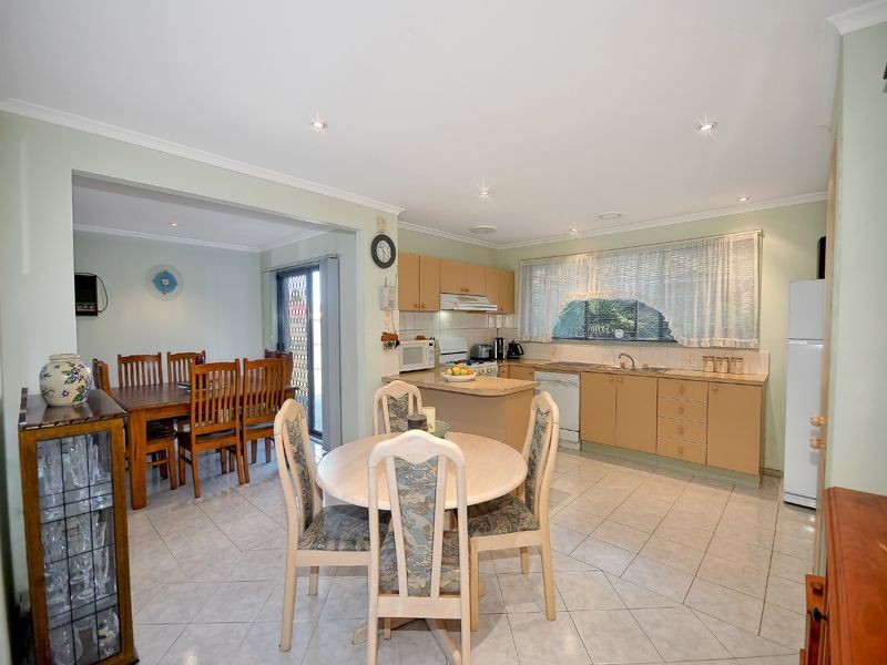 8 Trotting Place, Epping VIC 3076