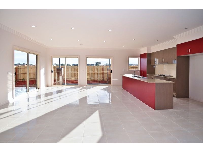 18 Snapdragon Street, South Morang VIC 3752