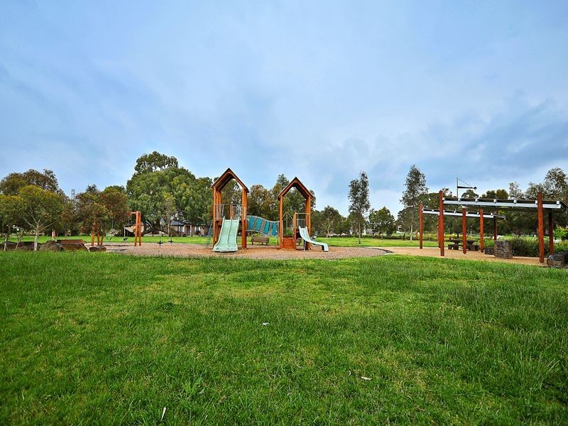 13 Snapdragon Street, South Morang VIC 3752