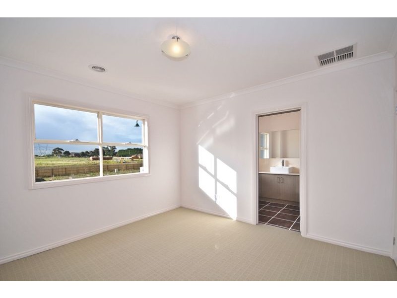 20 Snapdragon Street, South Morang VIC 3752