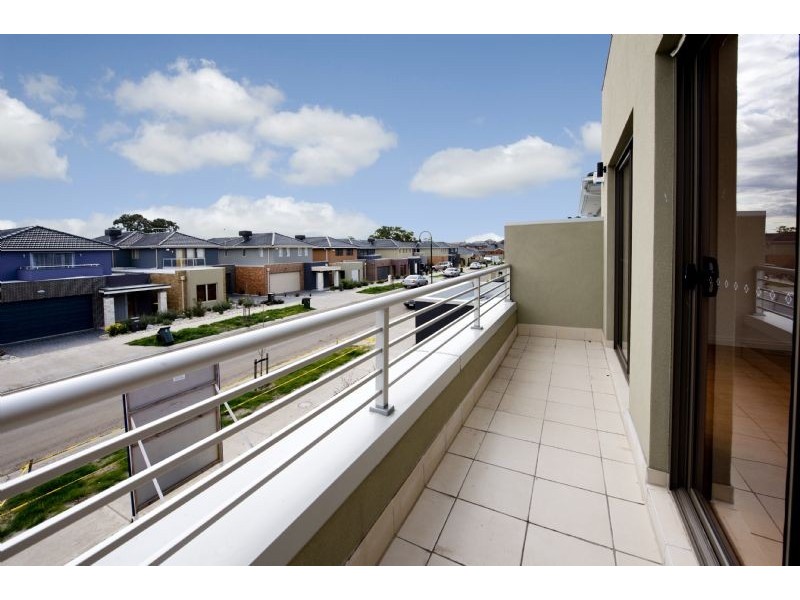 9 Marcasite Crescent, South Morang VIC 3752