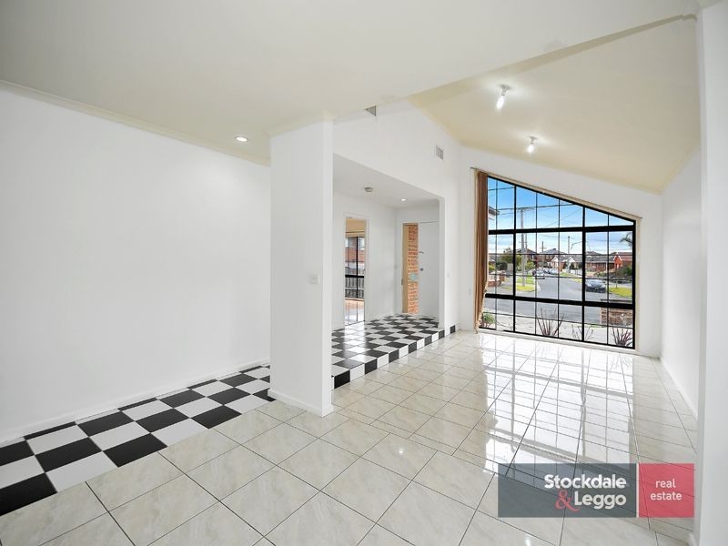7 Dobroyd Court, Lalor VIC 3075