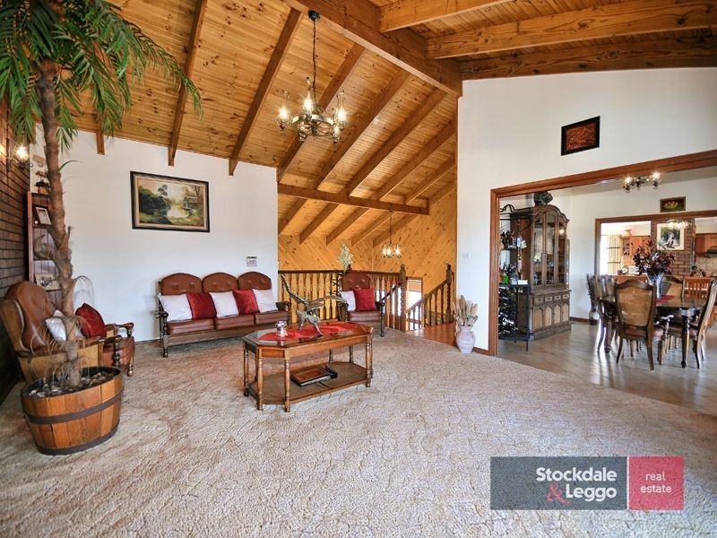 12 Homestead Place, Mill Park VIC 3082