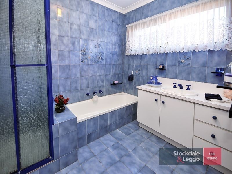 12 Homestead Place, Mill Park VIC 3082