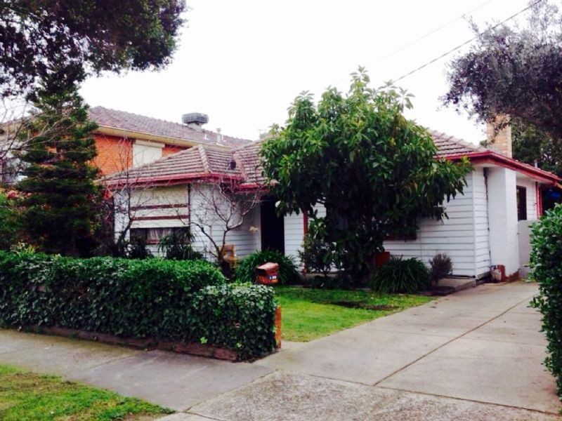64 Mount View Road, Thomastown VIC 3074