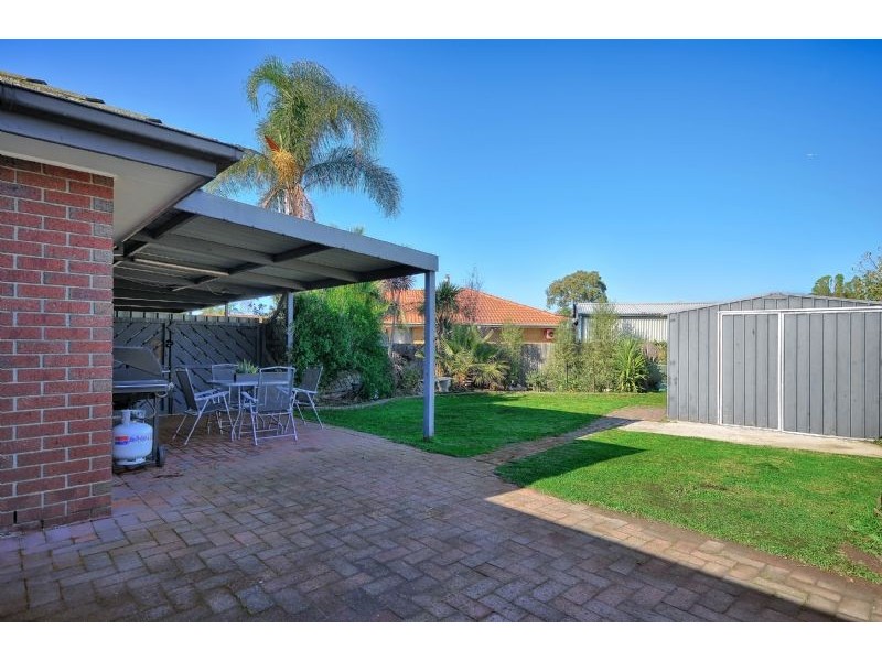 8 Trotting Place, Epping VIC 3076