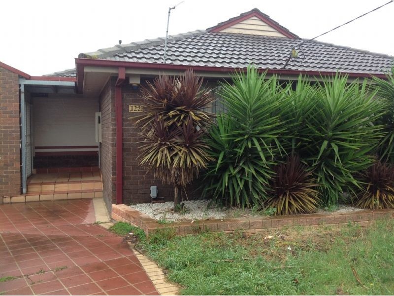 122 Casey Drive, Lalor VIC 3075