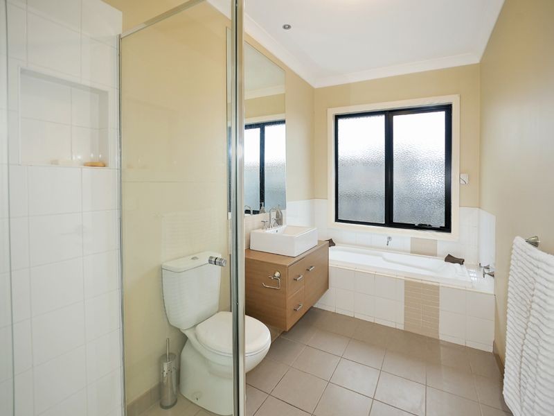 77A Peppercorn Parade, Epping VIC 3076