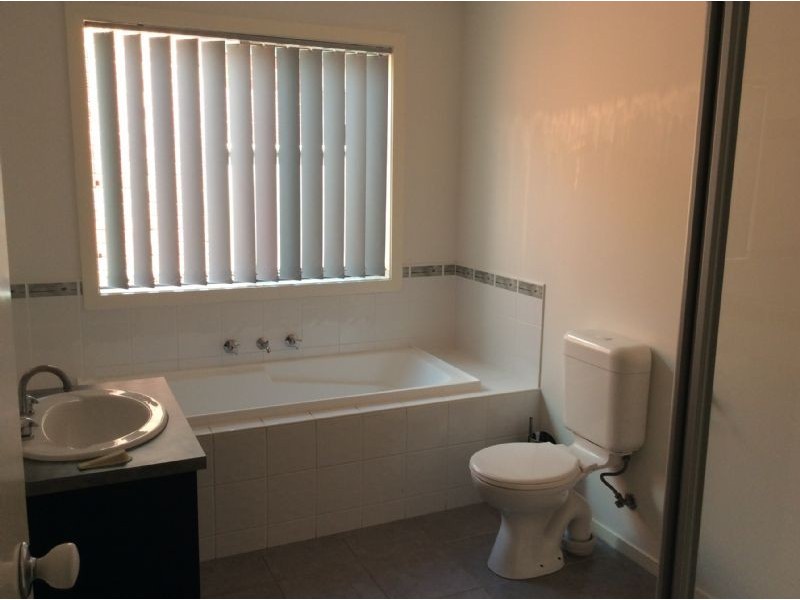 a/36 Creighton Way, Craigieburn VIC 3064