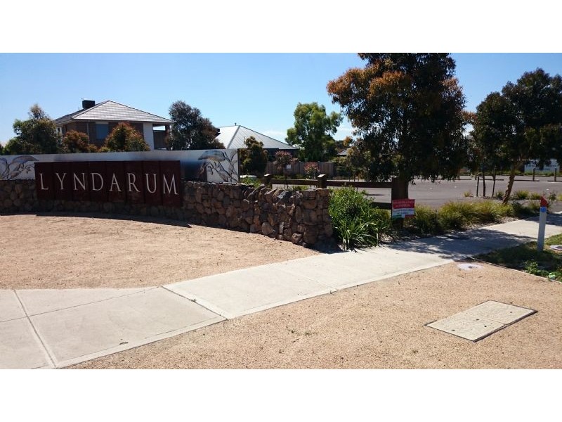 Dwelling 2 Malcolm Walk, Epping VIC 3076