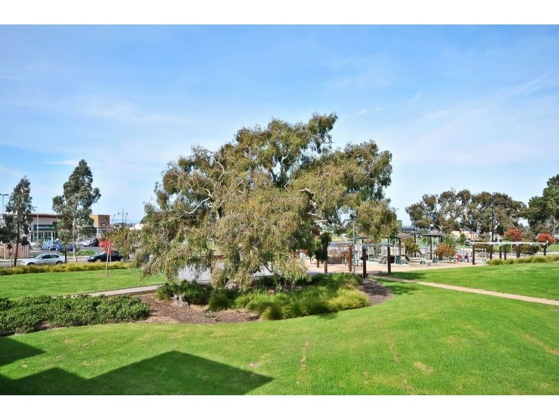 Dwelling 2 Malcolm Walk, Epping VIC 3076