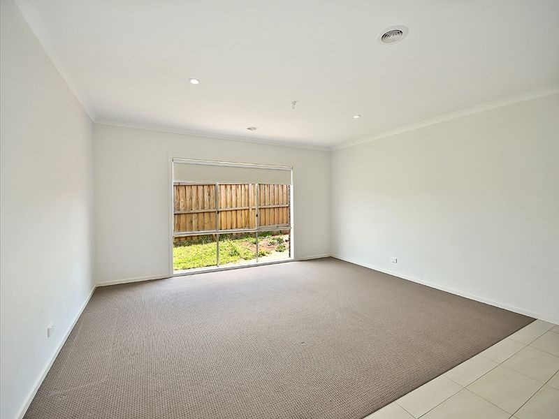 4 Darvel Drive, Mernda VIC 3754