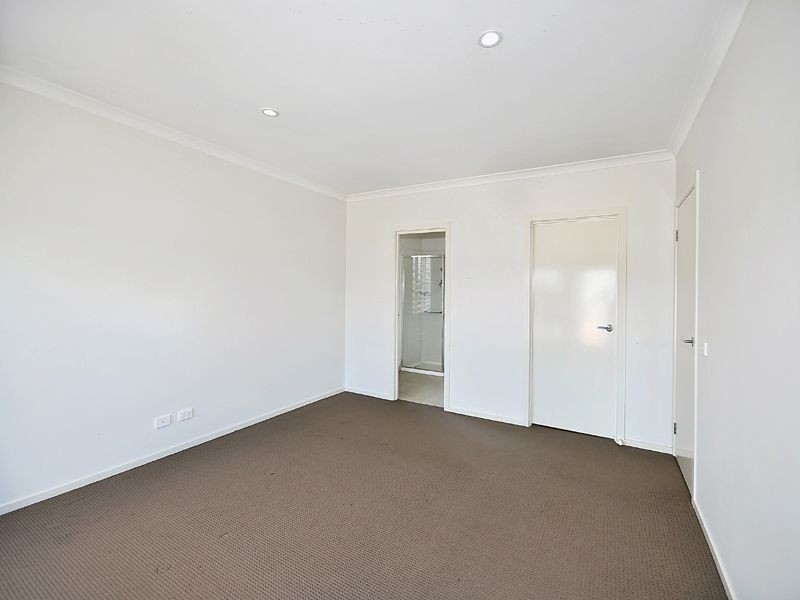 4 Darvel Drive, Mernda VIC 3754