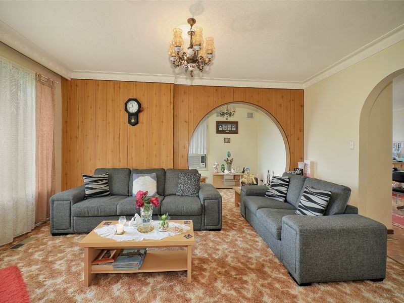 8 Bates Avenue, Thomastown VIC 3074