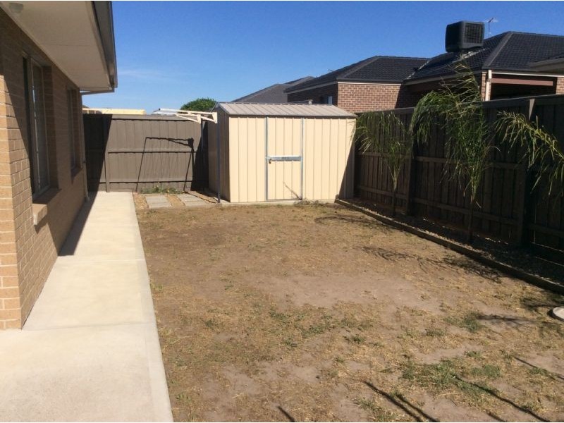 21 Cloverfield Crescent, Wollert VIC 3750