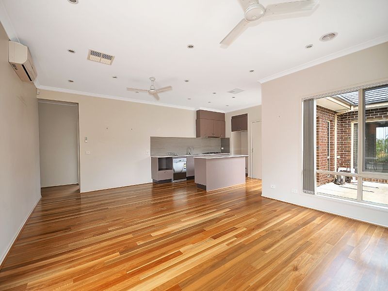 12 Broadleaf Drive, Epping VIC 3076