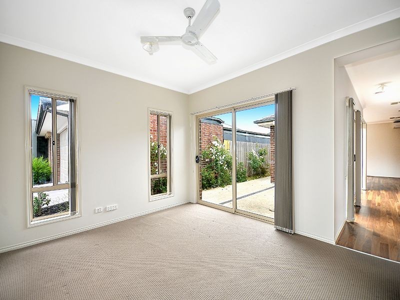 12 Broadleaf Drive, Epping VIC 3076