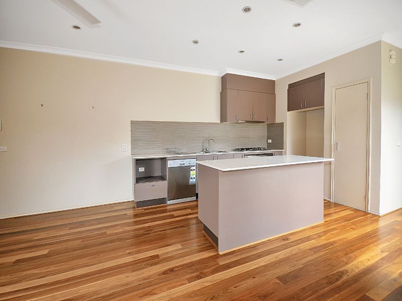 12 Broadleaf Drive, Epping VIC 3076