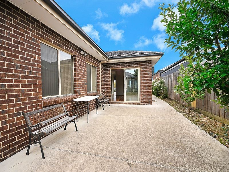 12 Broadleaf Drive, Epping VIC 3076