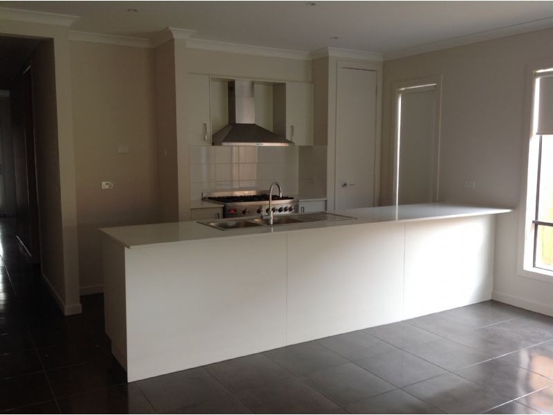 9 Malachi Place, Epping VIC 3076