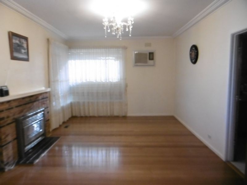 38 Alexander Avenue, Thomastown VIC 3074