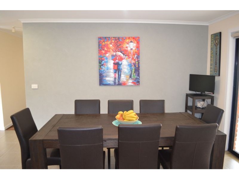 14 Gibbons Drive, Epping VIC 3076