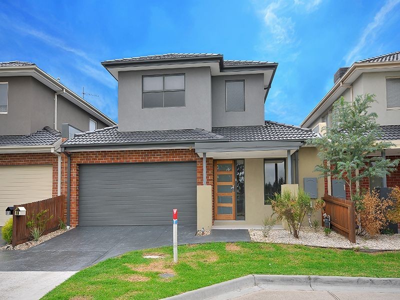 14 Riverside Drive, South Morang VIC 3752