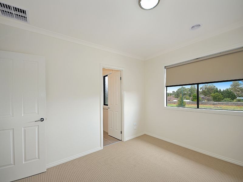 14 Riverside Drive, South Morang VIC 3752