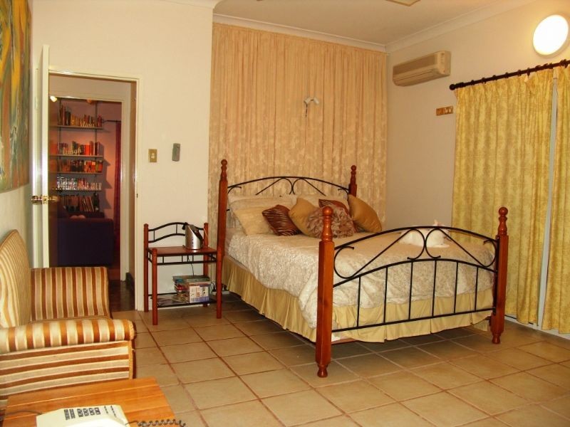 Rosebery NT 0832