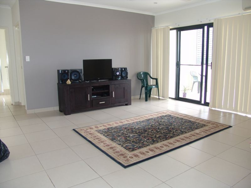 Rosebery NT 0832