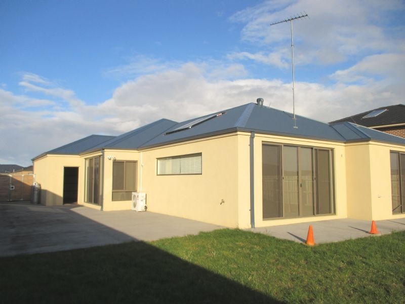 27 Hamish Drive, Bannockburn VIC 3331