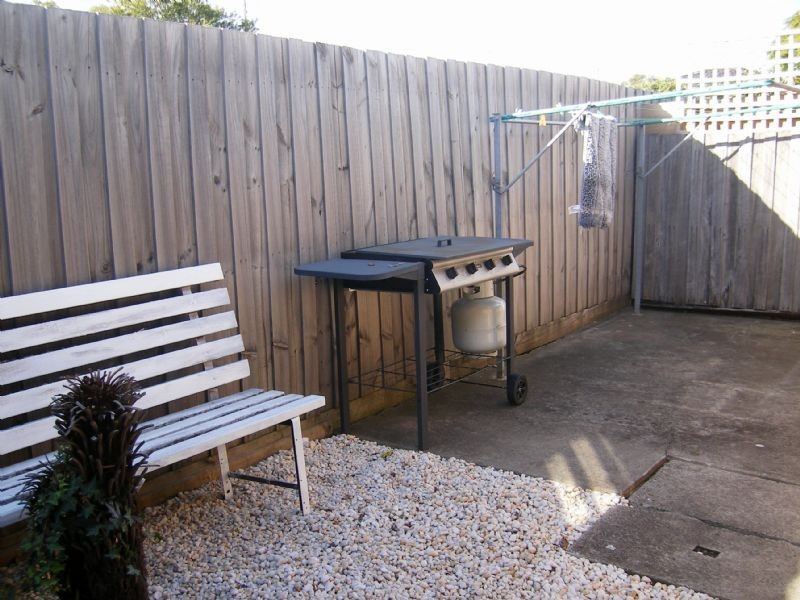 2/170 Thompson Rd, North Geelong VIC 3215