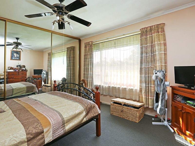 77 Knights Park Crescent, Bannockburn VIC 3331