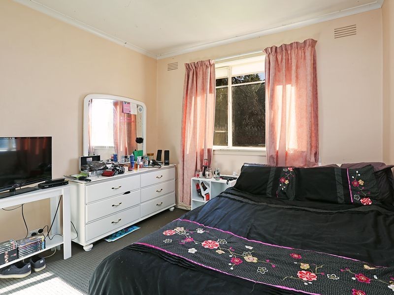 77 Knights Park Crescent, Bannockburn VIC 3331