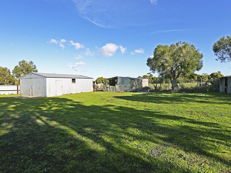 77 Knights Park Crescent, Bannockburn VIC 3331