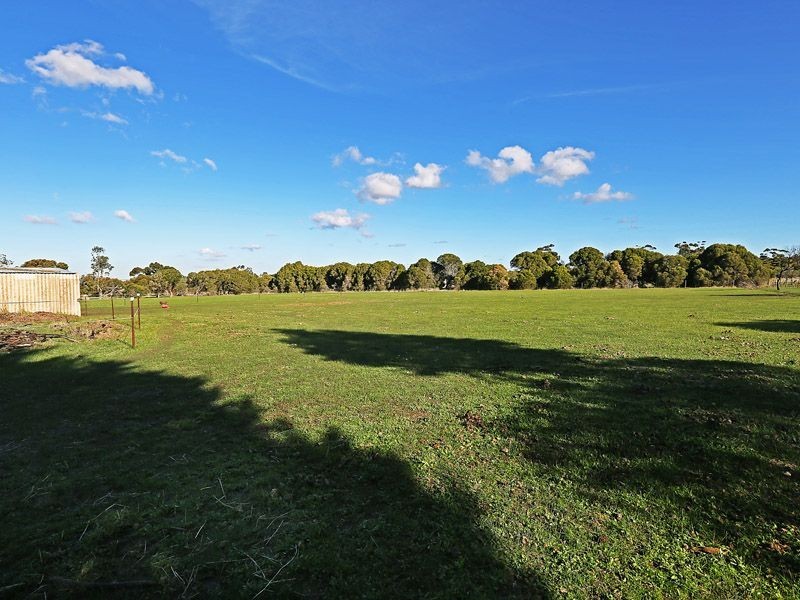 77 Knights Park Crescent, Bannockburn VIC 3331