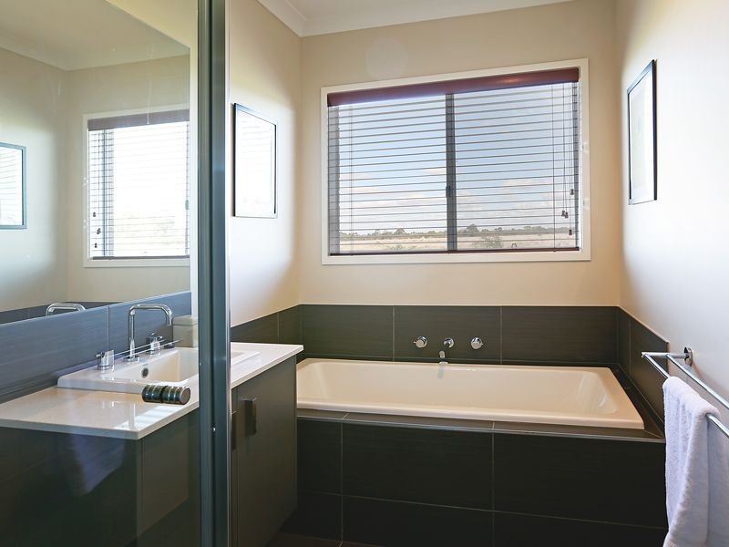 84 Lomandra Drive, Teesdale VIC 3328