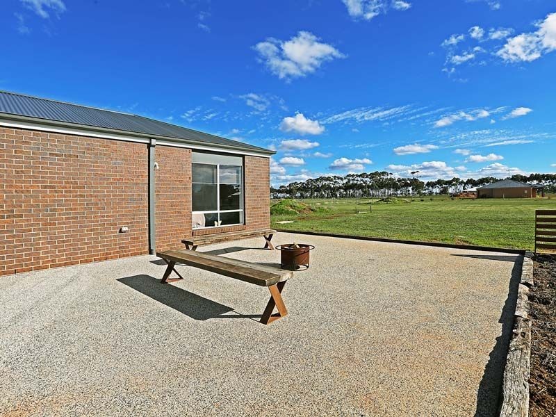 84 Lomandra Drive, Teesdale VIC 3328