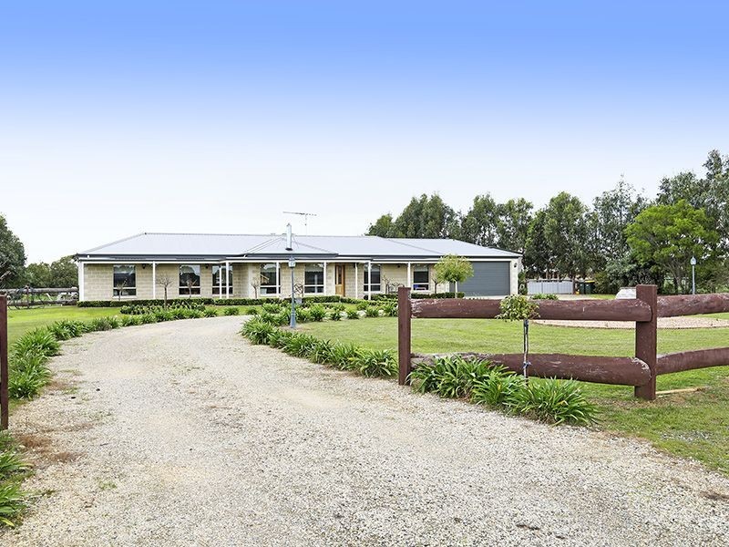 43 Marrabah Crescent, Teesdale VIC 3328