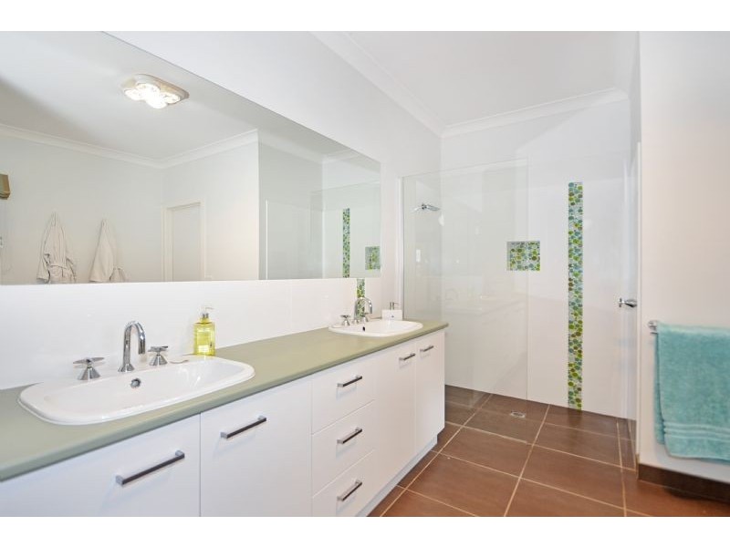 29 Warwick Way, Bannockburn VIC 3331