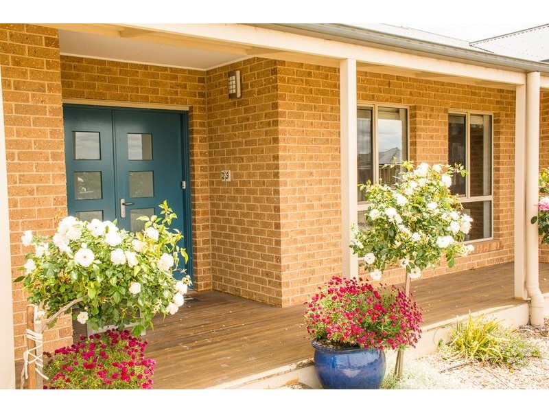 29 Warwick Way, Bannockburn VIC 3331